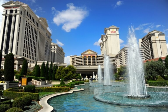 Las Vegas kan være en dyr by, men lidt omtanke inden rejsen kan give ekstra lommepenge.
