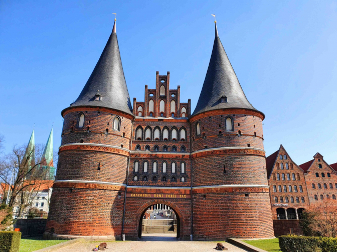 Lübecks gamle by oser af historie