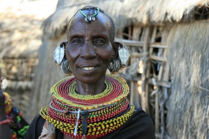 Stammerne omkring Lake Turkana er nogle af de mest farverige i Afrika.