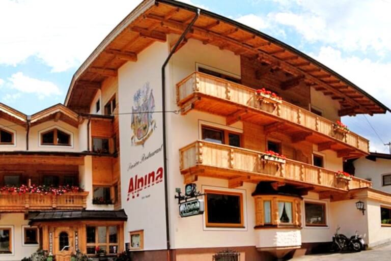 hotel-alpina-oestrig-sommer-ferie-rejser