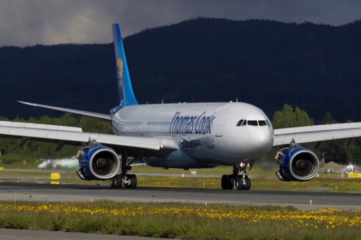 Spies&#039; flyselskab henter strandede danskere hjem.