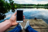 Mobilen kan være en uundværlig hjælper på ferien.