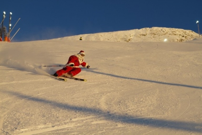 Julemanden er her - og nu kommer danskerne snart. Vi elsker at holde jul i Sverige.