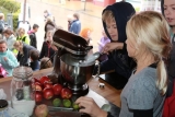 Børn og unge er som altid involveret i Gråsten Æblefestival, hvor de laver lækre kager og mad af frugterne.