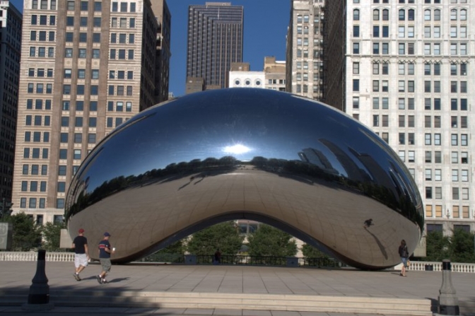Cloud Gate – eller The Bean – er en forunderlig og 110 ton tung spejlskulptur.