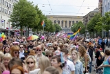 Gøteborg og Stockholm iklæder sig regnbuefarverne sammen
