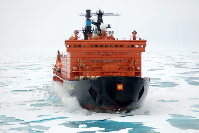 En tur til Nordpolen med en atomdrevet isbryder er en oplevelse for livet.